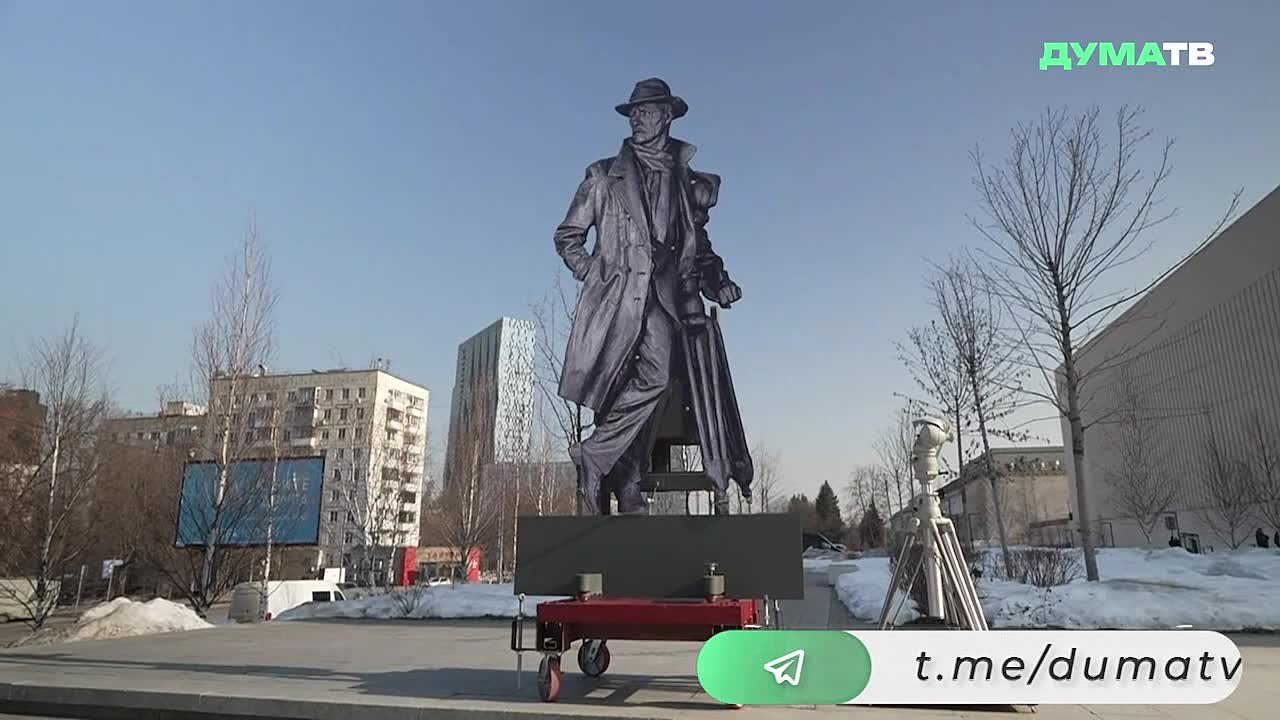 Председатель Госдумы Вячеслав Володин и глава киностудии «Мосфильм» Карен Шахназаров при обсуждении места для установки памятника Народному артисту РФ, депутату Госдумы Станиславу Говорухину, договорились учитывать все...